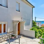 Charmantes Nur 200 Meter Zum Sandstrand Mit Meerblick, Parkplatz, Klima Crikvenica