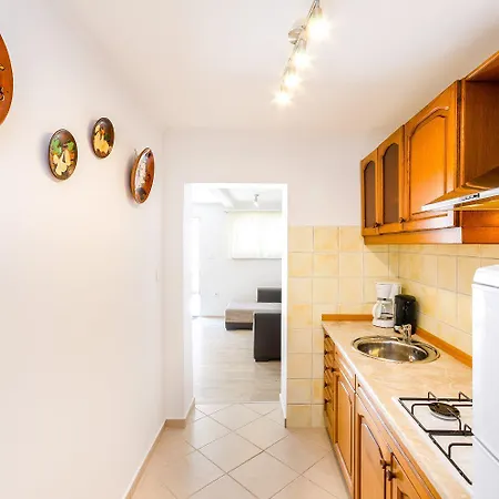 Charmantes Nur 200 Meter Zum Sandstrand Mit Meerblick, Parkplatz, Klima *