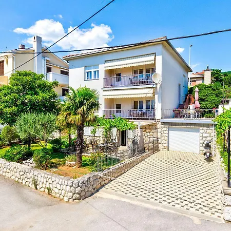 Charmantes Nur 200 Meter Zum Sandstrand Mit Meerblick, Parkplatz, Klima تْسْغيكفانِتْسا