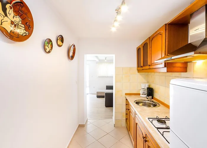 Charmantes Nur 200 Meter Zum Sandstrand Mit Meerblick, Parkplatz, Klima *