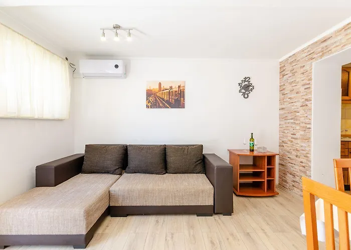 شقة Charmantes Nur 200 Meter Zum Sandstrand Mit Meerblick, Parkplatz, Klima تْسْغيكفانِتْسا