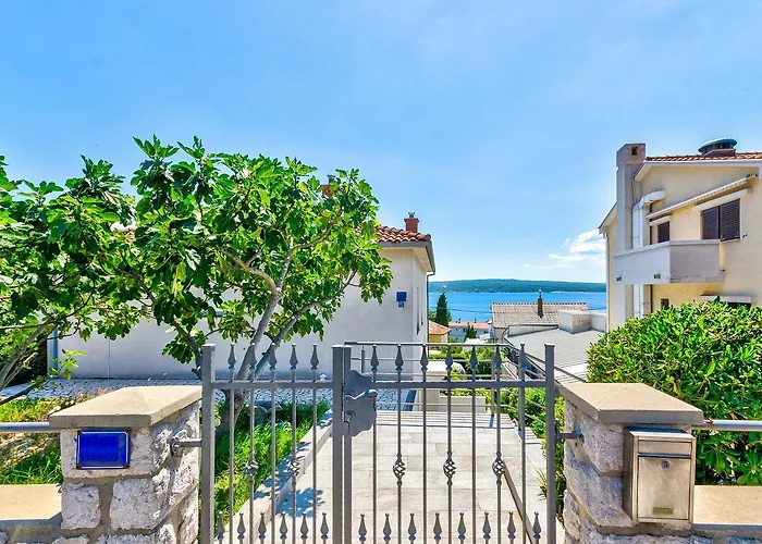 Apartment Charmantes Nur 200 Meter Zum Sandstrand Mit Meerblick, Parkplatz, Klima *